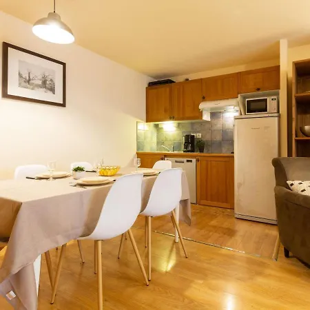 Centre-ville Avec Piscine, Sauna Et Parking - Fr-1-296-442 Saint-Lary-Soulan